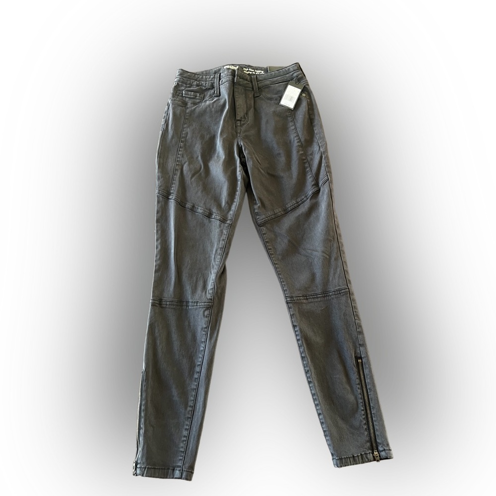 High rise Jean jegging- size 26 / 2 - NWT - grey - ankle zipper